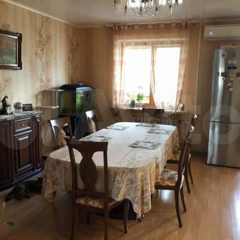 Продается Многокомнатная квартира, 147,2 м²