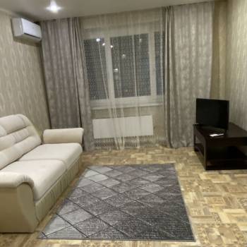 Сдается 1-комнатная квартира, 43 м²