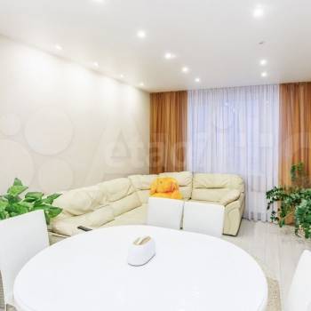 Продается 1-комнатная квартира, 43,2 м²