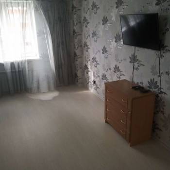 Сдается 1-комнатная квартира, 49 м²