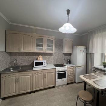 Сдается 1-комнатная квартира, 39 м²