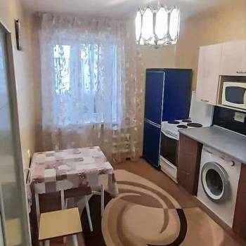 Сдается 1-комнатная квартира, 37 м²