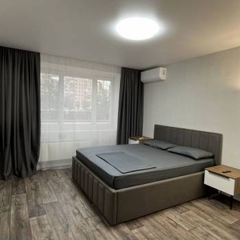 Продается 1-комнатная квартира, 43 м²