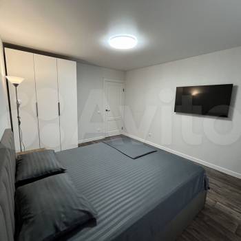 Продается 1-комнатная квартира, 43 м²
