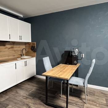 Продается 1-комнатная квартира, 43 м²