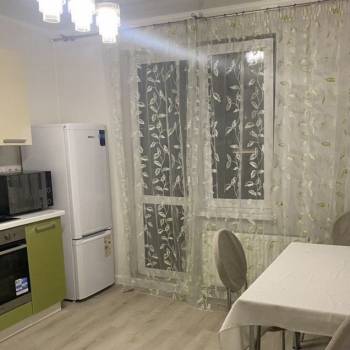 Продается 1-комнатная квартира, 42 м²