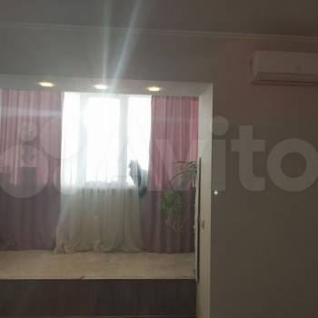 Продается 1-комнатная квартира, 49 м²