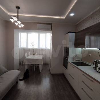 Продается 1-комнатная квартира, 49 м²