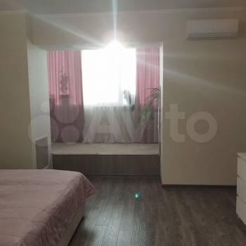 Продается 1-комнатная квартира, 49 м²