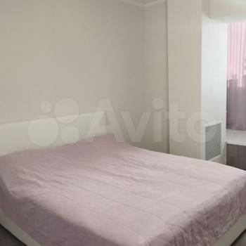 Продается 1-комнатная квартира, 49 м²