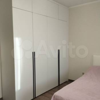 Продается 1-комнатная квартира, 49 м²