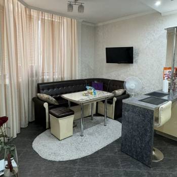 Продается 1-комнатная квартира, 52 м²