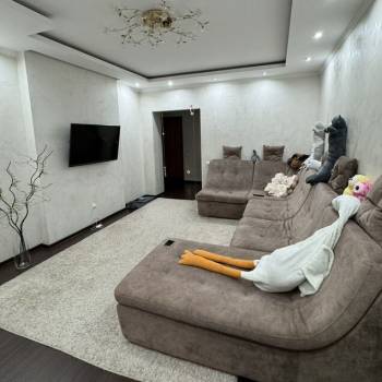 Продается 1-комнатная квартира, 52 м²