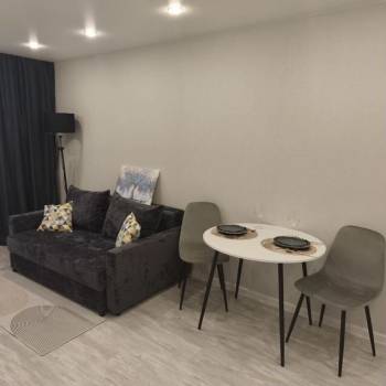 Продается 1-комнатная квартира, 38 м²