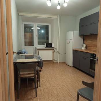 Сдается 1-комнатная квартира, 38 м²