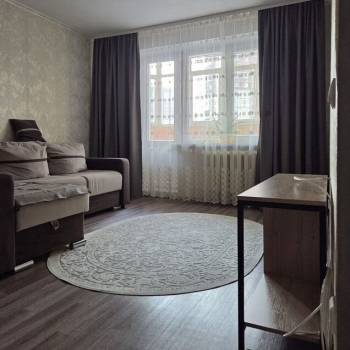 Сдается 1-комнатная квартира, 42 м²