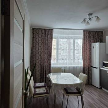 Сдается 1-комнатная квартира, 42 м²