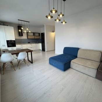 Сдается 2-х комнатная квартира, 81 м²