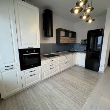 Сдается 2-х комнатная квартира, 81 м²