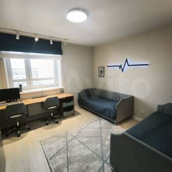 Продается Многокомнатная квартира, 101 м²