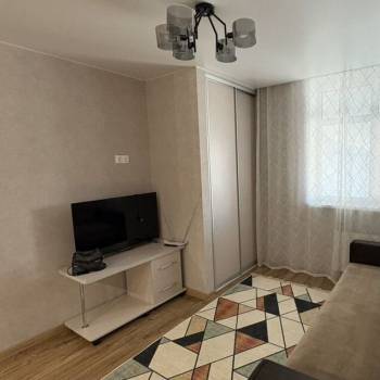 Сдается 1-комнатная квартира, 37 м²