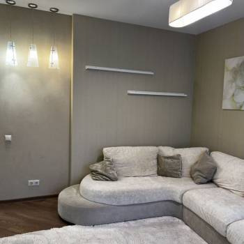 Сдается Многокомнатная квартира, 100 м²