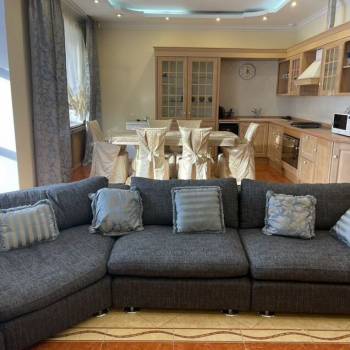 Продается Дом, 284 м²