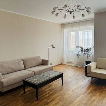 Продается Многокомнатная квартира, 110 м²
