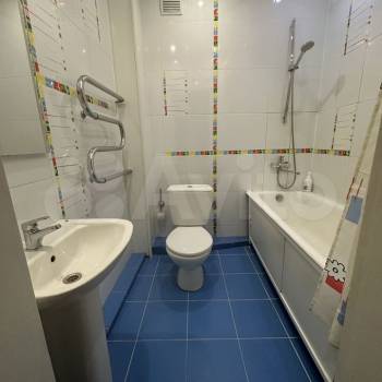Продается Многокомнатная квартира, 110 м²