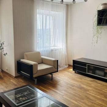 Продается Многокомнатная квартира, 110 м²