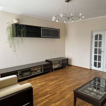 Продается Многокомнатная квартира, 110 м²