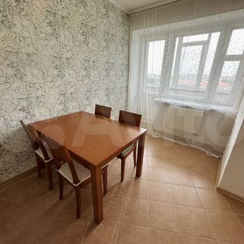 Продается Многокомнатная квартира, 110 м²