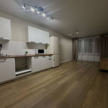 Продается 1-комнатная квартира, 48 м²