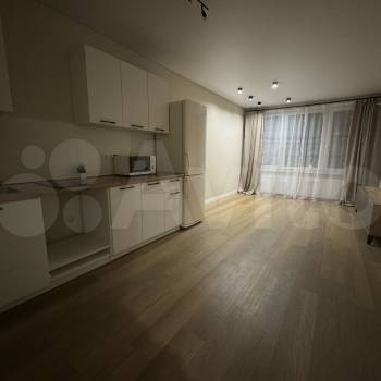 Продается 1-комнатная квартира, 48 м²