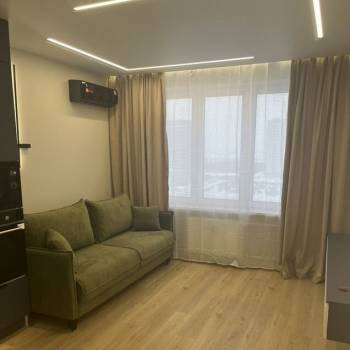 Продается 1-комнатная квартира, 37 м²