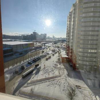 Продается 1-комнатная квартира, 42 м²