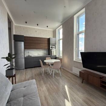 Сдается 1-комнатная квартира, 42 м²