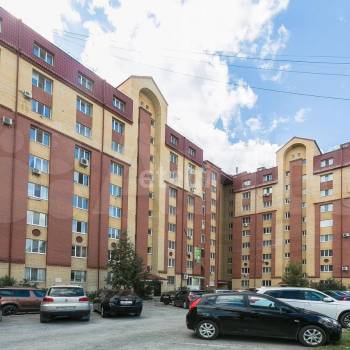 Продается 1-комнатная квартира, 63,9 м²