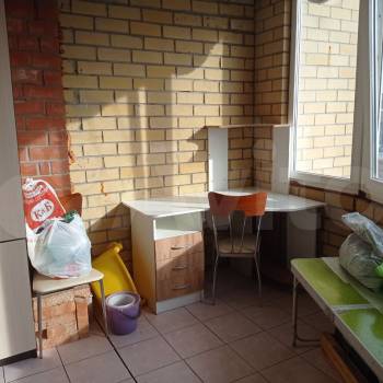 Продается 1-комнатная квартира, 63,9 м²