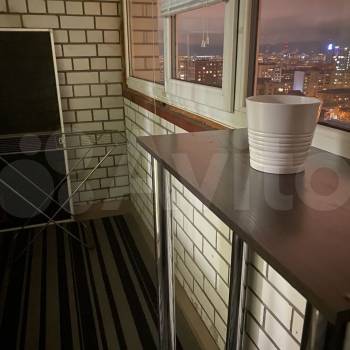 Сдается 1-комнатная квартира, 51 м²