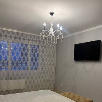 Сдается 2-х комнатная квартира, 80 м²