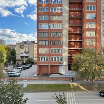 Сдается 2-х комнатная квартира, 83 м²