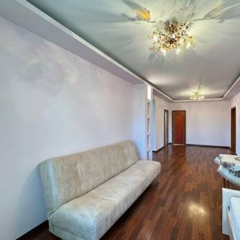 Сдается 2-х комнатная квартира, 83 м²