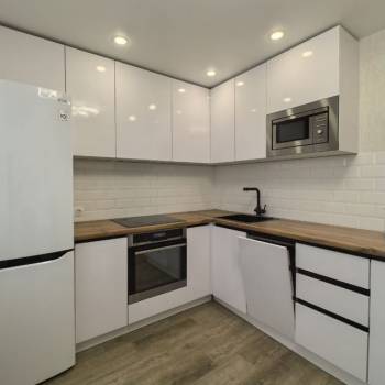 Сдается 1-комнатная квартира, 43 м²