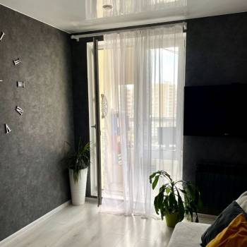 Продается 1-комнатная квартира, 37 м²
