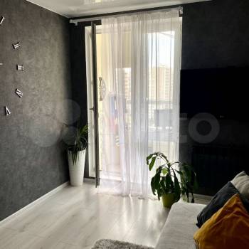 Продается 1-комнатная квартира, 37 м²