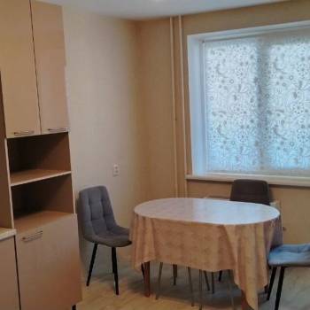 Сдается Многокомнатная квартира, 90 м²
