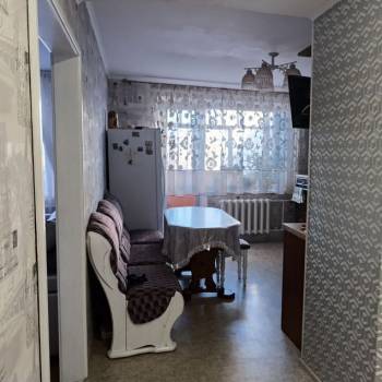 Продается Многокомнатная квартира, 111 м²