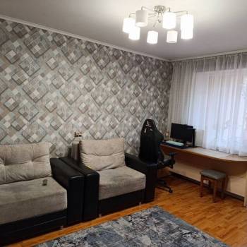 Продается Многокомнатная квартира, 111 м²