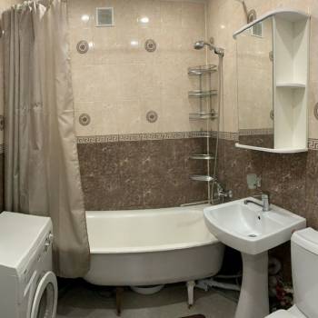 Продается 1-комнатная квартира, 35 м²